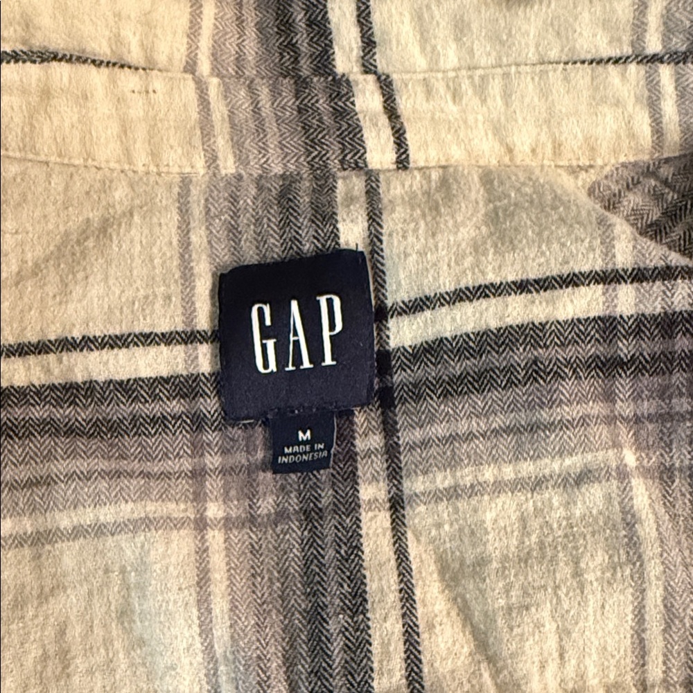 GAP Checkered Shirt in Cream and Black